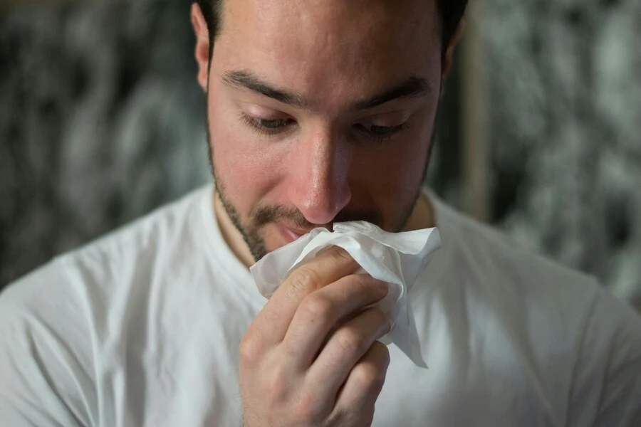 Симптомы и лечение аллергии у взрослых и детей: причины и методы лечения